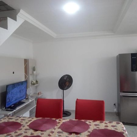 Apartamento Duplex Mobiliado Em Сан-Педру-да-Алдея Екстер'єр фото